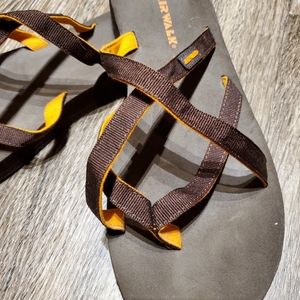 Women's flip flops